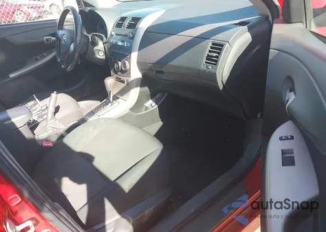 2010 Toyota Corolla S z USA, uszkodzony, nr VIN 2T1BU4EE6AC253811